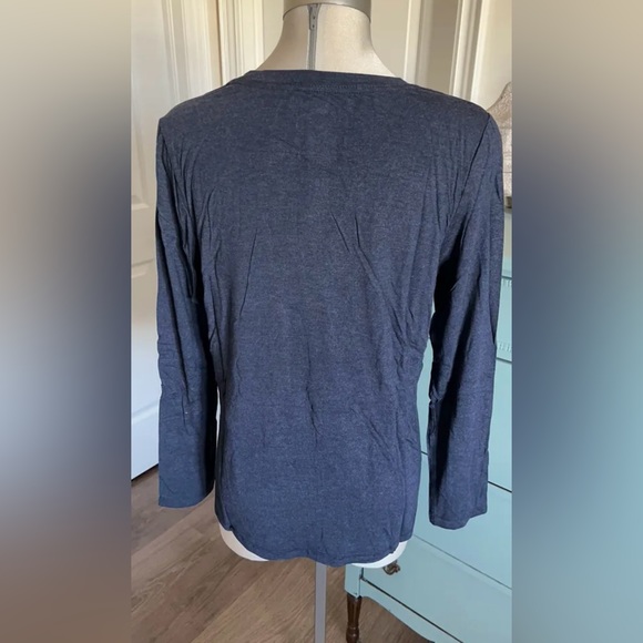 🔥 Brand New with Tag 🔥 Ladies Fabulously Soft Top - Picture 2 of 2